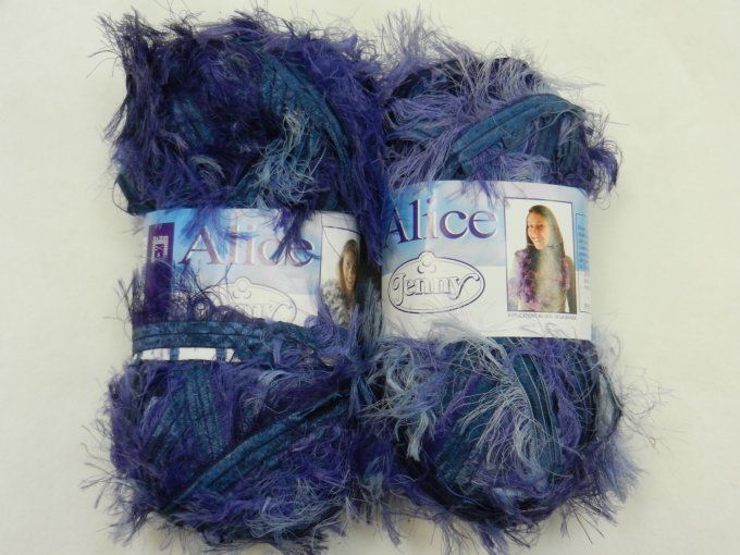 lot 444 : 2 alice bleu