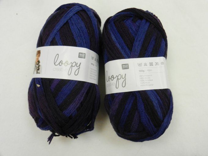 lot 452 : 2 loopy violet
