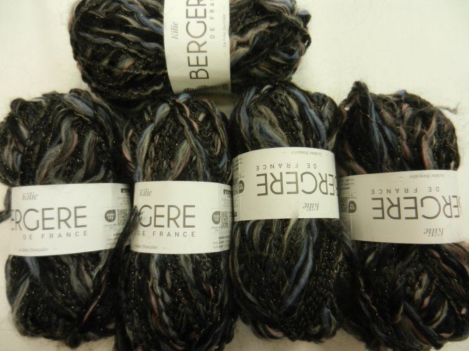 lot 87 : 5 pelotes bergere killie noir
