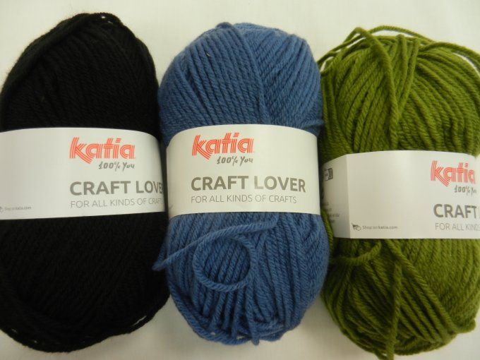 lot 203 : 3 pelotes katia craft lover mixte