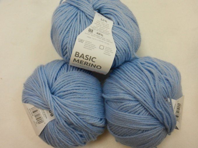 lot 257 : 3 basic merino ciel
