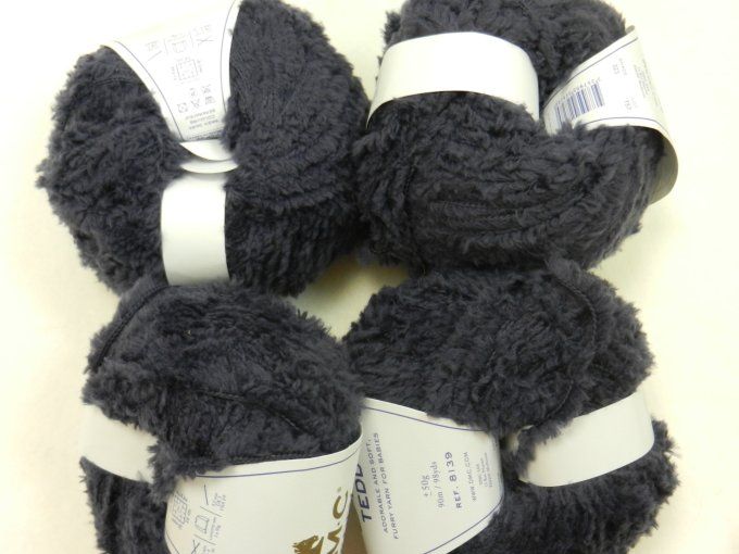 lot 272 : 4 teddy marine